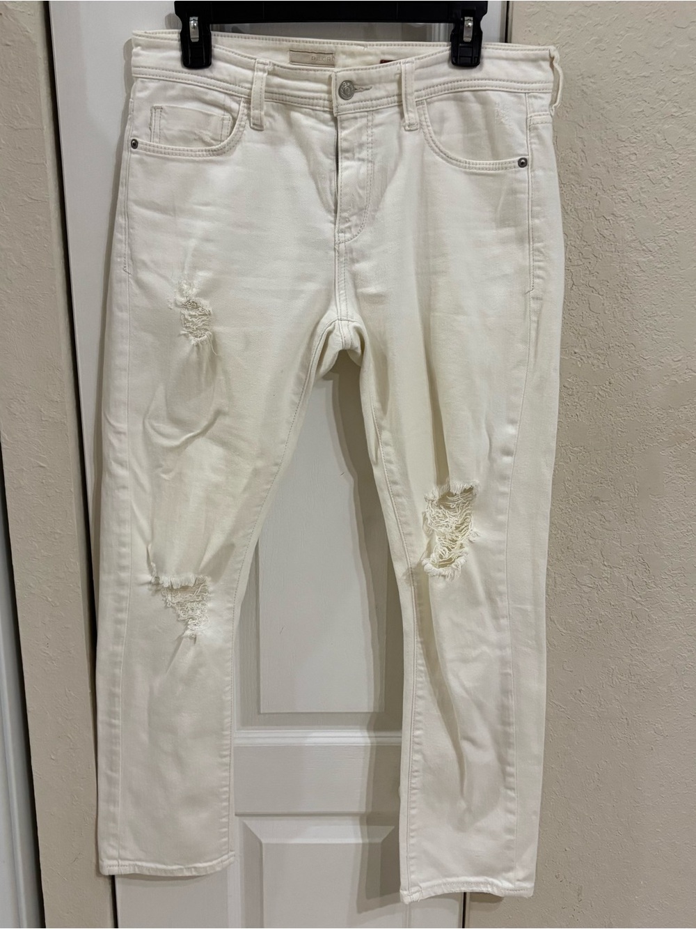 Pilcro White Distressed Women’s Jeans sz 29